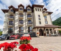 Hotel River